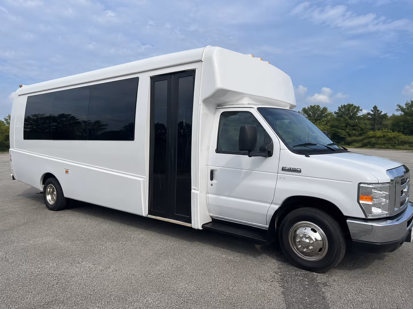 madera bus rentals
