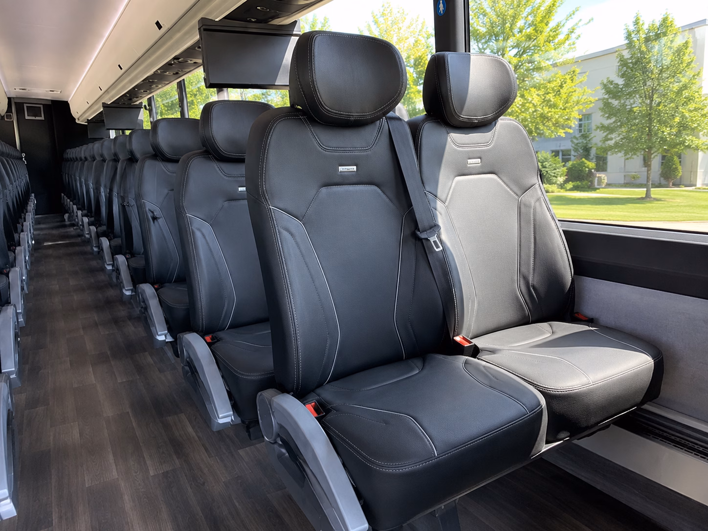 shuttle guests between hotels and your clovis venue without the parking headache